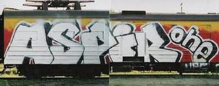 Graffiti Train - Photo by polskiezlote - aspir