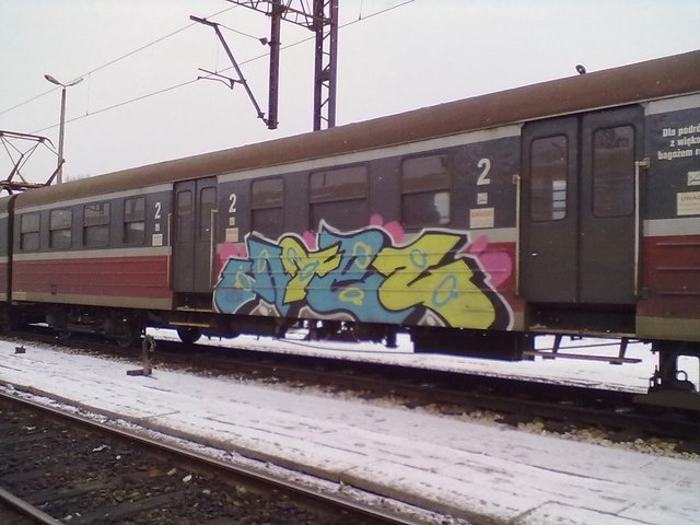 Graffiti Train - Photo by polskiezlote - atez