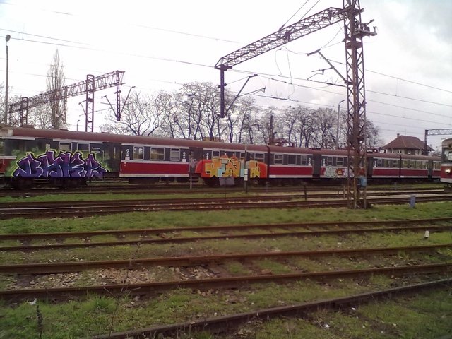 Graffiti Train - Photo by polskiezlote - bake, pinar