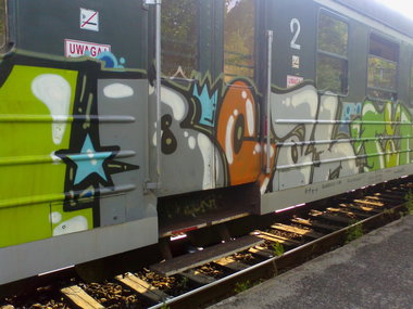 Graffiti Train - Photo by polskiezlote - bcal