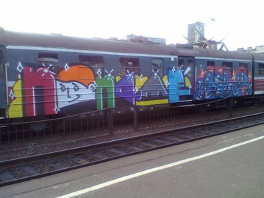 Graffiti Train - Photo by polskiezlote - bsr, tsu?