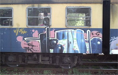 Graffiti Train - Photo by polskiezlote - bzh