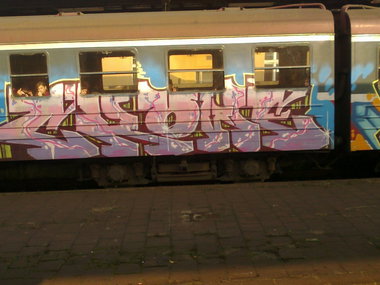 Graffiti Train - Photo by polskiezlote - crowe