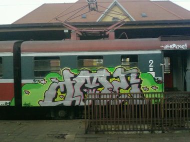 Graffiti Train - Photo by polskiezlote - dme, gncrew, glon