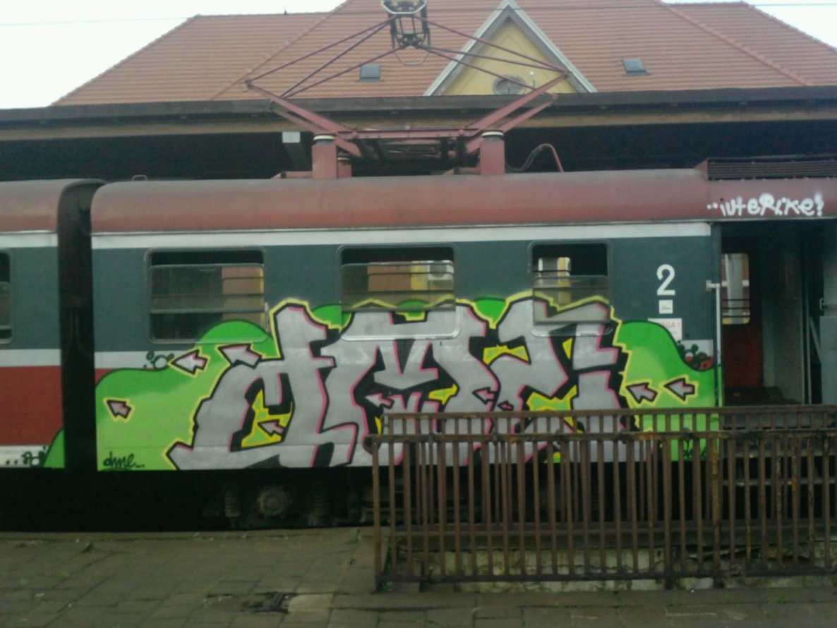 Graffiti Train - Photo by polskiezlote - dme, gncrew, glon