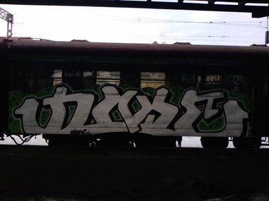 Graffiti Train - Photo by polskiezlote - dme, gncrew, glon