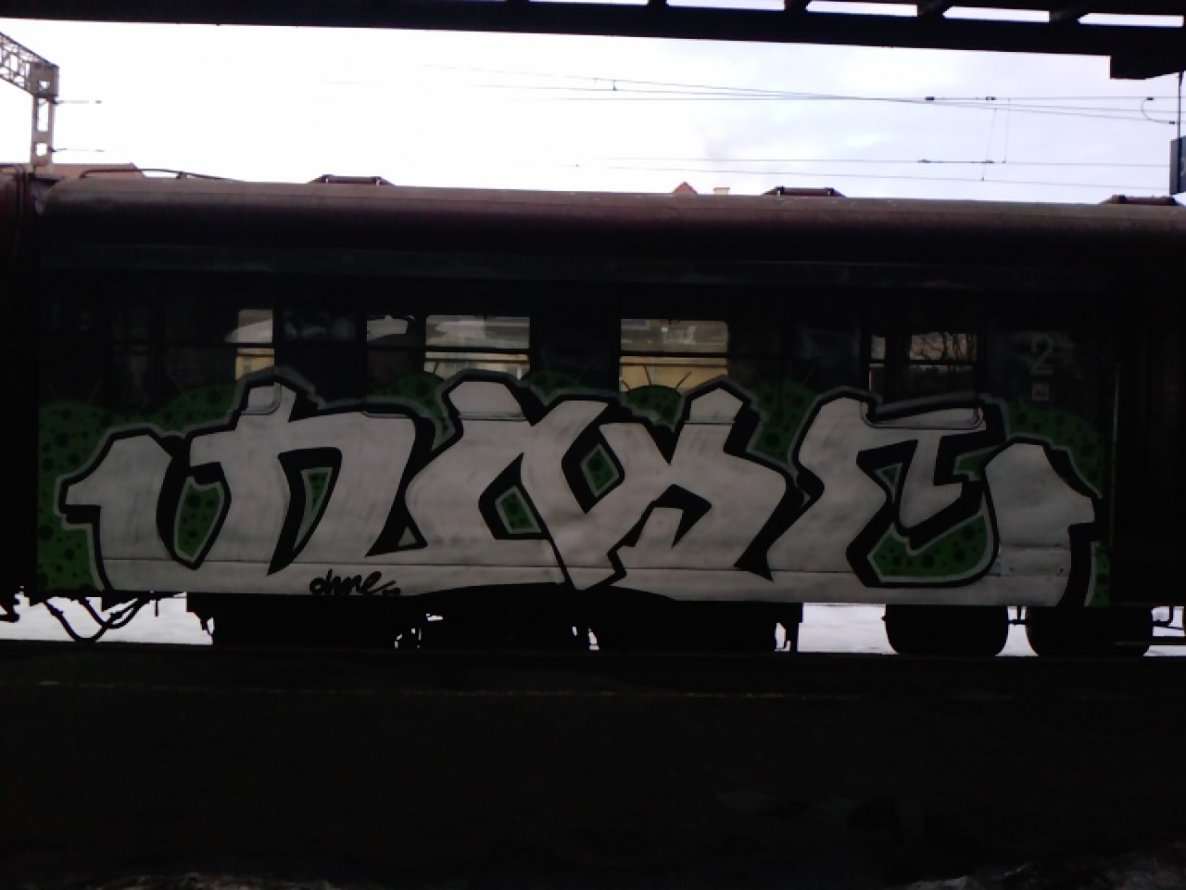 Graffiti Train - Photo by polskiezlote - dme, gncrew, glon