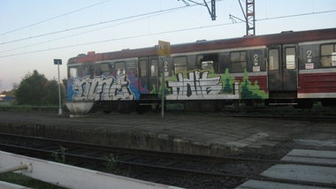 Graffiti Train - Photo by polskiezlote - dme, gn, hoib
