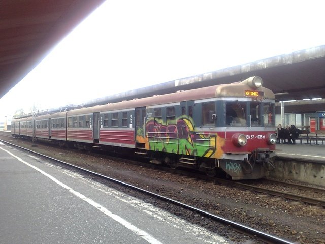 Graffiti Train - Photo by polskiezlote - four, panel