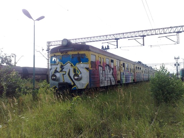 Graffiti Train - Photo by polskiezlote - gn, wika, buh