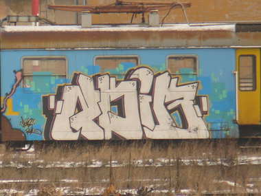 Graffiti Train - Photo by polskiezlote - hoib, buh