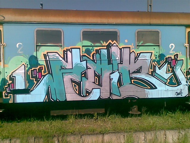 Graffiti Train - Photo by polskiezlote - hoib, buh