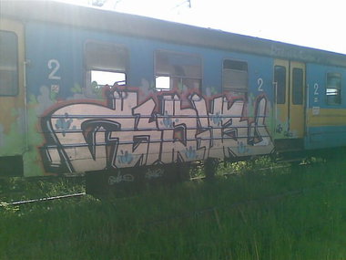 Graffiti Train - Photo by polskiezlote - hoib, buh