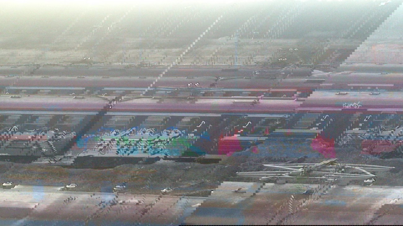 Graffiti Train - Photo by polskiezlote - luter, dme, gn