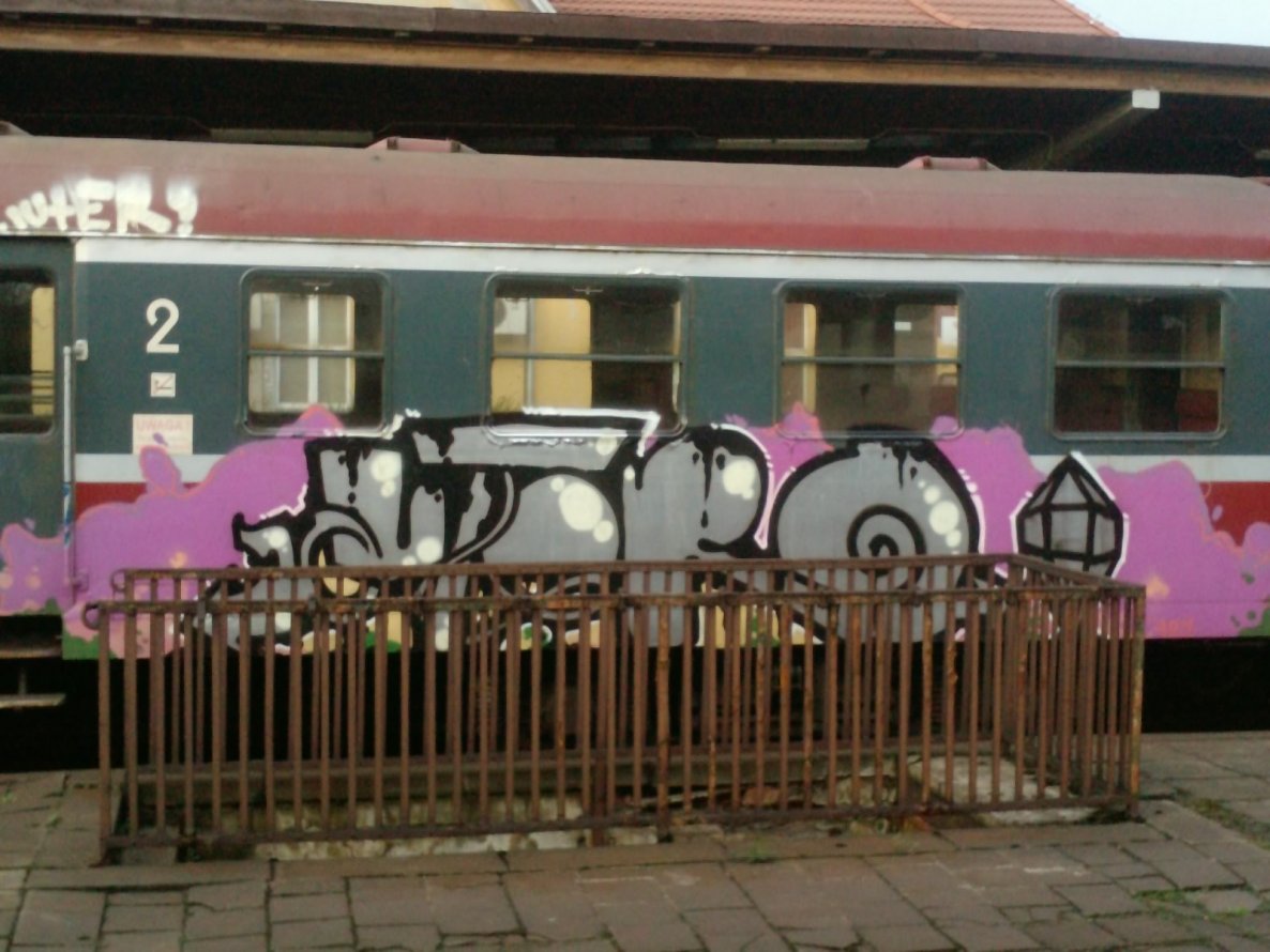 Graffiti Train - Photo by polskiezlote - luter, sbe, ptw