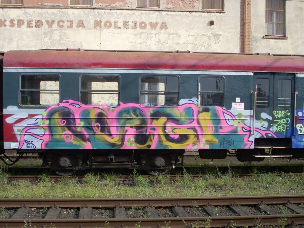 Graffiti Train - Photo by polskiezlote