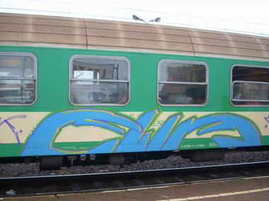 Graffiti Train - Photo by polskiezlote - elim