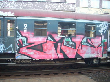 Graffiti Train - Photo by polskiezlote - zive