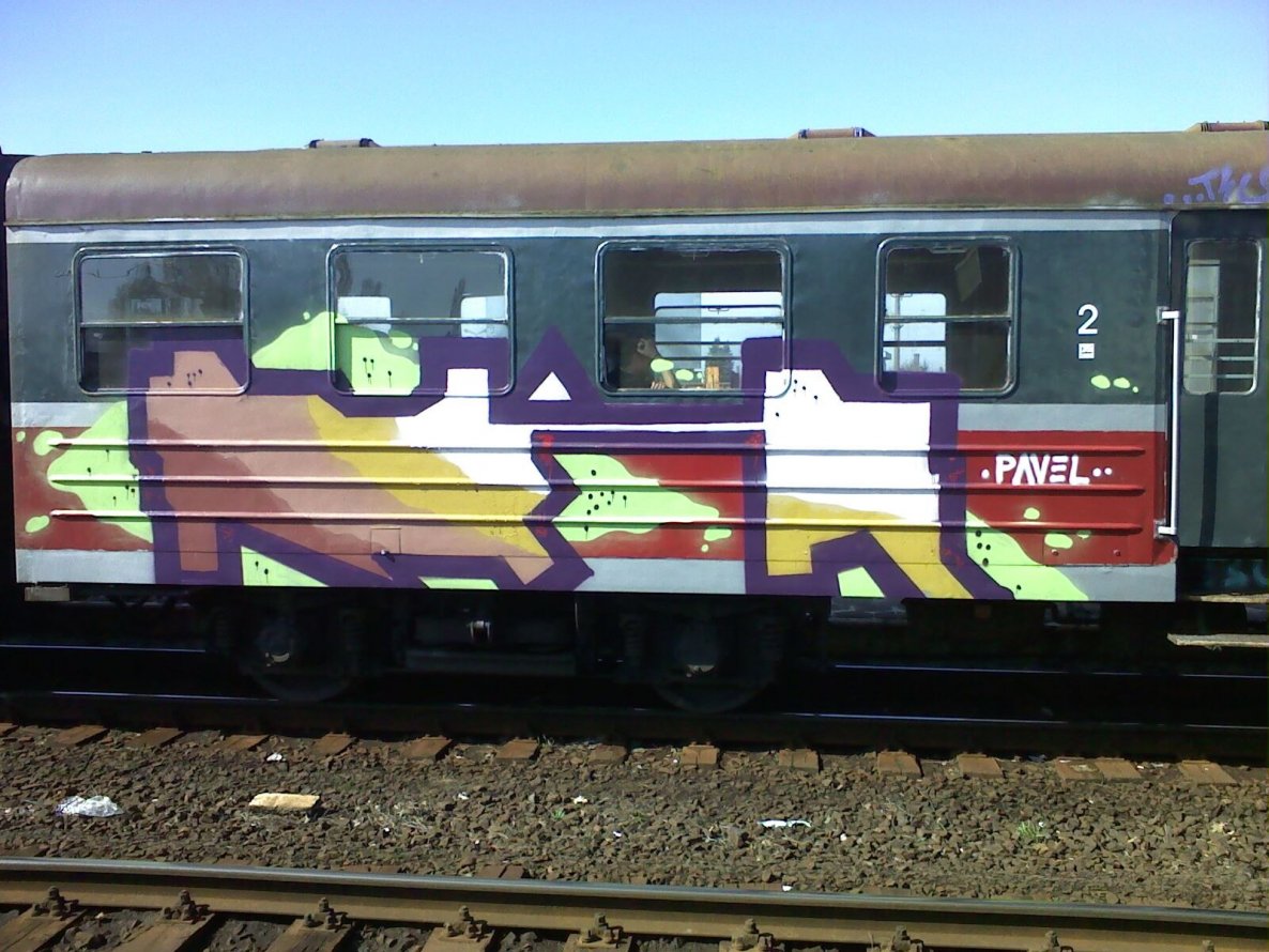 Graffiti Train - Photo by polskiezlote - avia, tsu