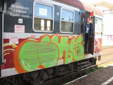 Graffiti Train - Photo by polskiezlote - oho