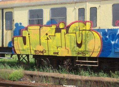 Graffiti Train - Photo by polskiezlote - aris