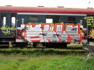 Graffiti Train - Photo by polskiezlote - ak47