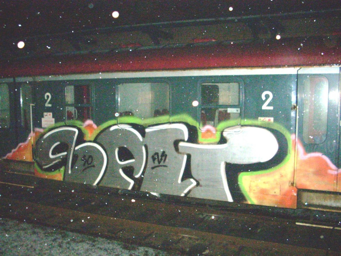 Graffiti Train - Photo by polskiezlote - salt