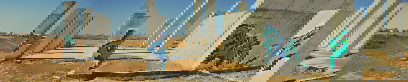 Graffiti Wall in Dubai - Photo by potiks - potiks, dubai (2015)