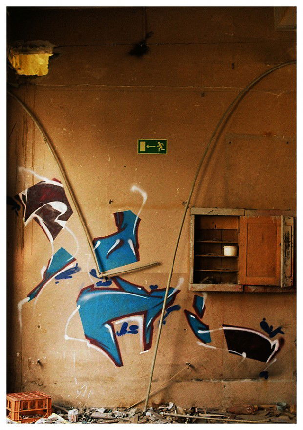 Graffiti Wall in Krakow - Photo by potiks - potiks