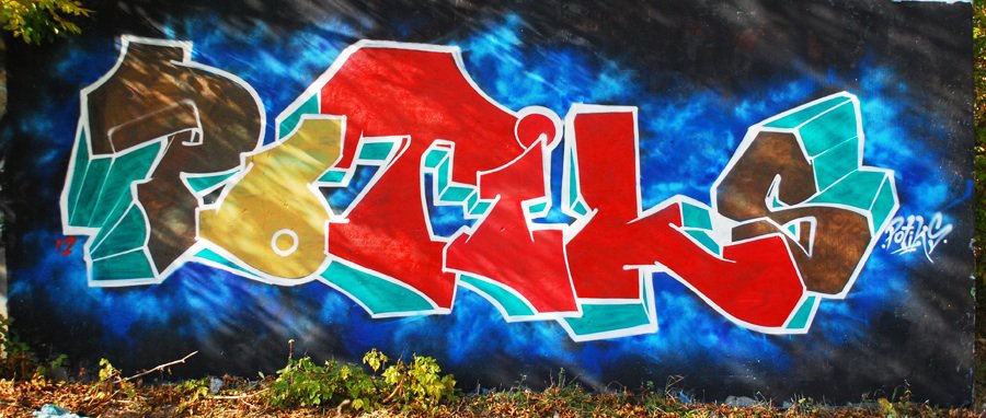 Graffiti Wall - Photo by potiks - Potiks (2012)
