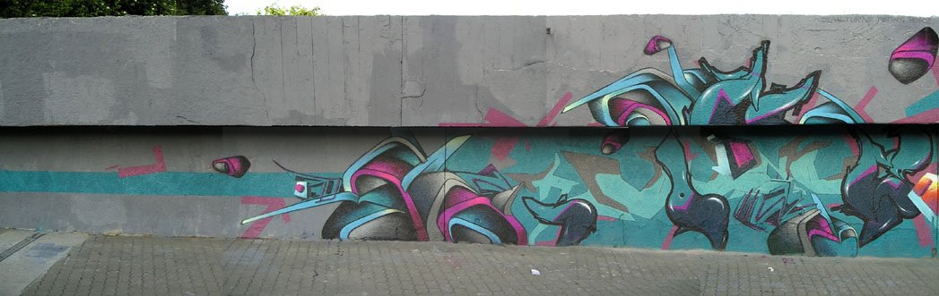 Graffiti Wall - Photo by potiks - Potiks