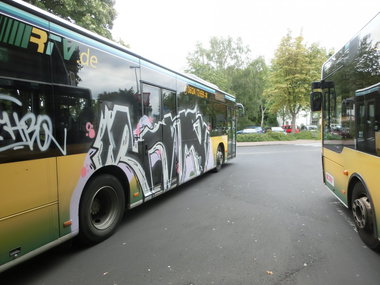 Graffiti Train - Photo by pretty_dope - nuhb, noob, hmg (2014)