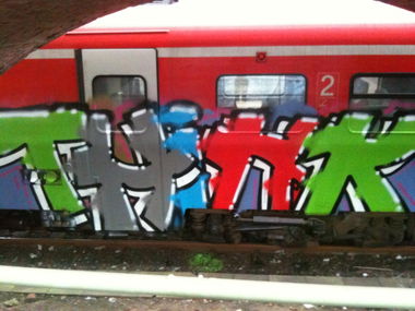 Graffiti Train - Photo by pringlesone - think, fog