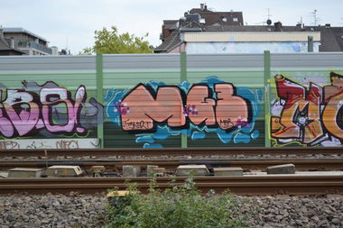 Graffiti Bombing - Photo by pringlesone - mgb