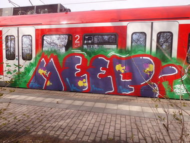 Graffiti Train - Photo by pringlesone - meep