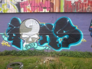 Graffiti Wall - Photo by pringlesone - pens, cops (2013)