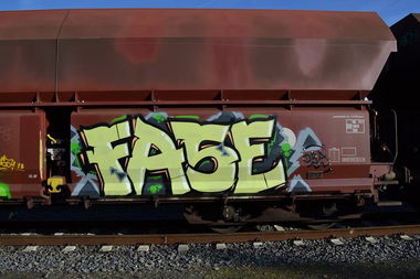 Graffiti Train - Photo by pringlesone - fase