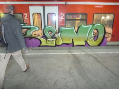 Graffiti Train - Photo by pringlesone