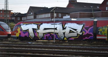 Graffiti Train - Photo by pringlesone - taz, foim, fdm (2012)