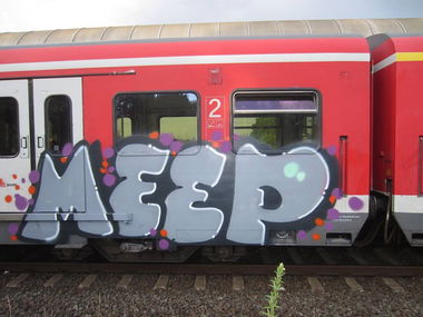 Graffiti Train - Photo by pringlesone - meep