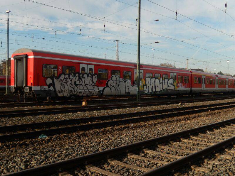 Graffiti Train - Photo by pringlesone - lärie, shor, radius