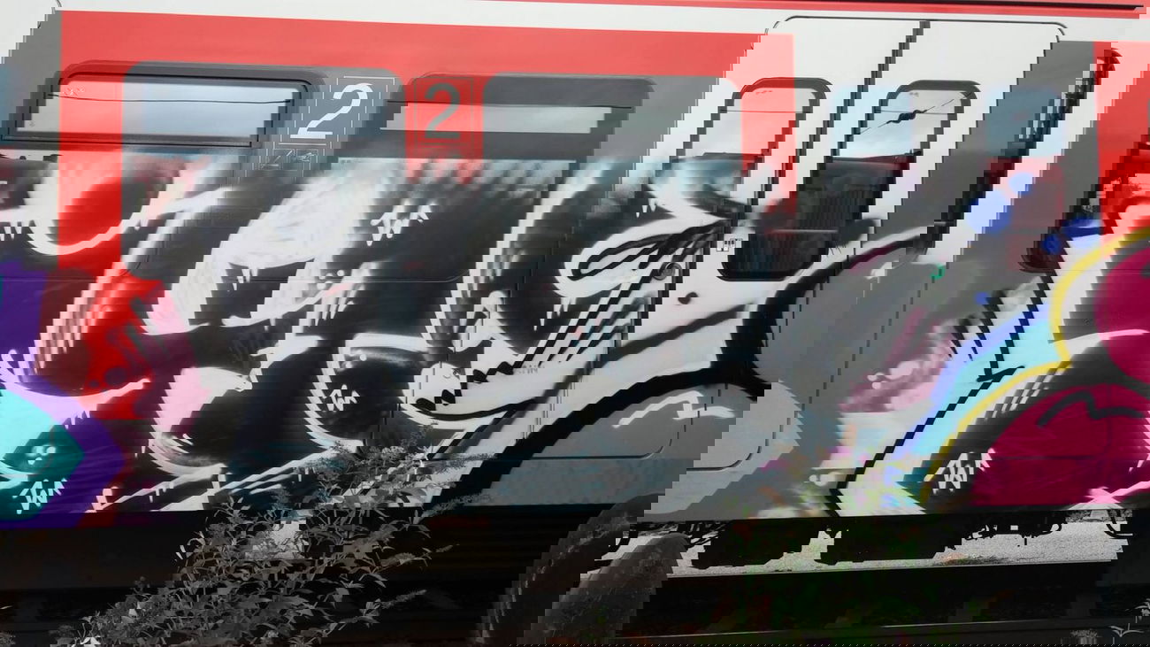 Graffiti Train - Photo by pringlesone - i4tf, sammy25