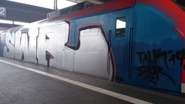 Graffiti Train - Photo by pringlesone - swr