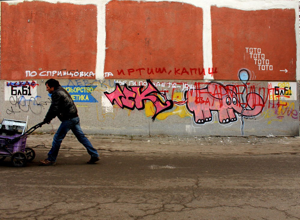 Graffiti Bombing in Rajon nowi iskar - Photo by prins137 - prins, prins137, tck (2014)