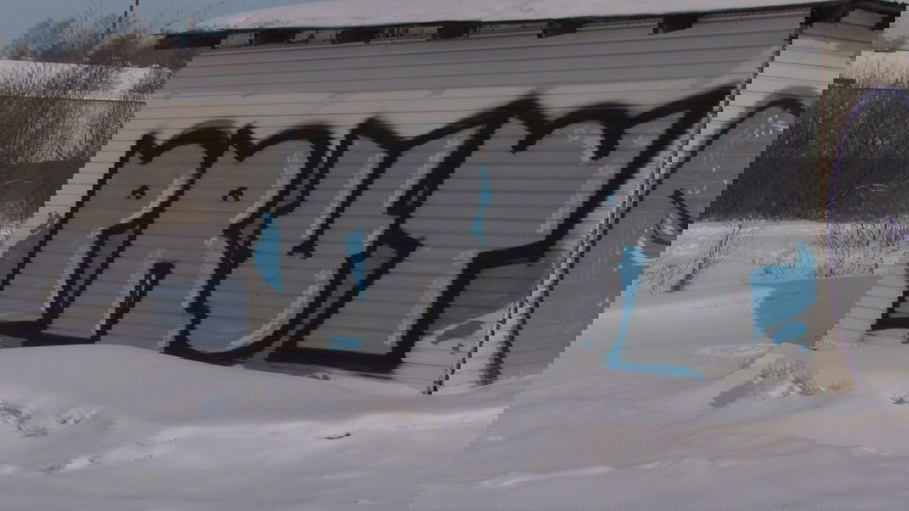 Graffiti Bombing - Photo by prut (2013)