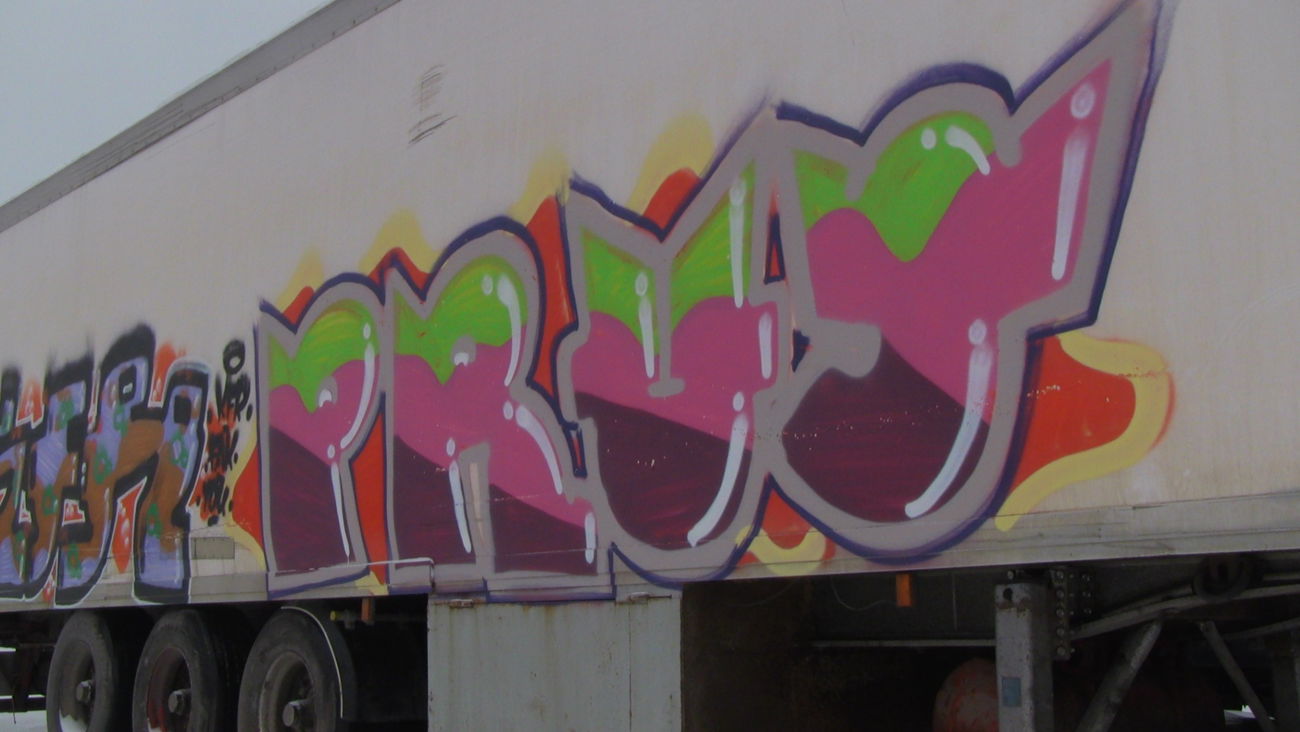 Graffiti Train - Photo by prut - prut (2013)