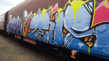 Graffiti Train - Photo by pulverfritte - peul, zeus, köln