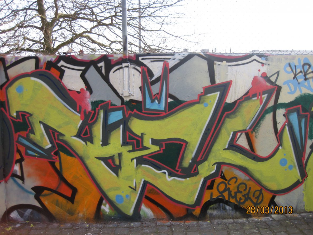 Graffiti Wall - Photo by quepasa - Ruel, Kbr (2013)