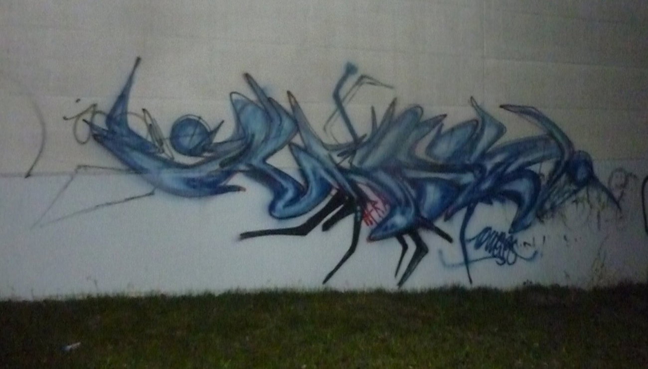 Graffiti Photo by quester - nsg