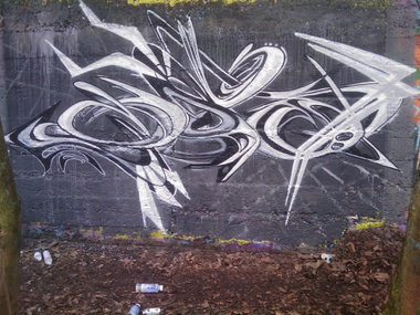 Graffiti Wall - Photo by quester - qst, quest, drifs